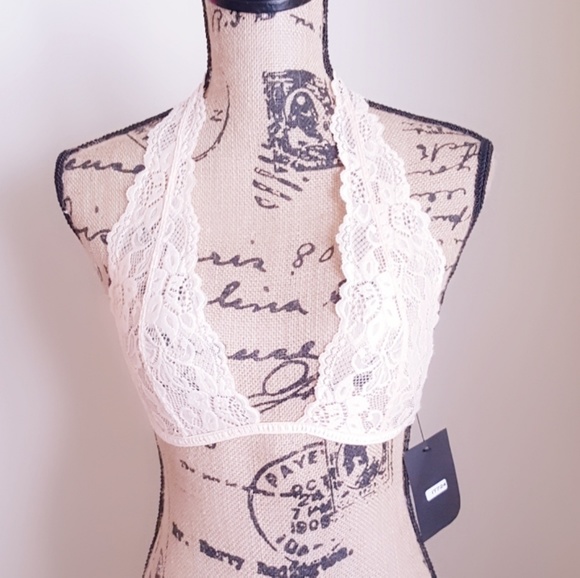 •LAST ONE• Peach Lace Bralette - Picture 4 of 6